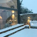Remote Thatch Cottage On Dartmoor With Hot Tub